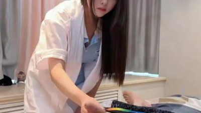 Original video of Caomei. Call the doctor for a cough or cold during the autumn season change