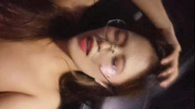 요즘 핫한 여성 앵커가 야외 라이브 방송과 인터넷 택시 기사님에게 짝짝짝짝