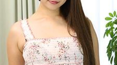 네일아티스트인데 가슴으로 돈 벌러 왔어요. 후카미 세리나
