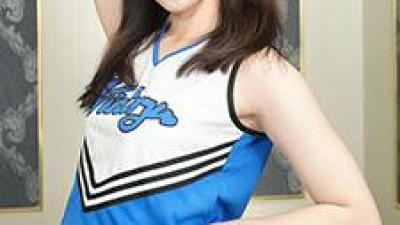 팬티를 입지 않은 여자가 온 힘을 다해 당신의 닭발을 지탱합니다! 다카마츠 게이코