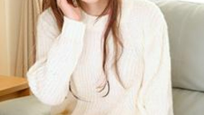 저는 새로 태어난 건강한 여자 아이카를 꼬셨습니다.