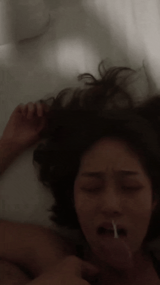좆물받이 취급받는 사귄지 보름된 존예단발여친
